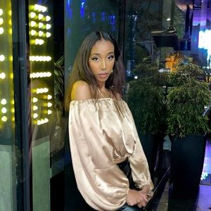 Meet your Posher, Asha